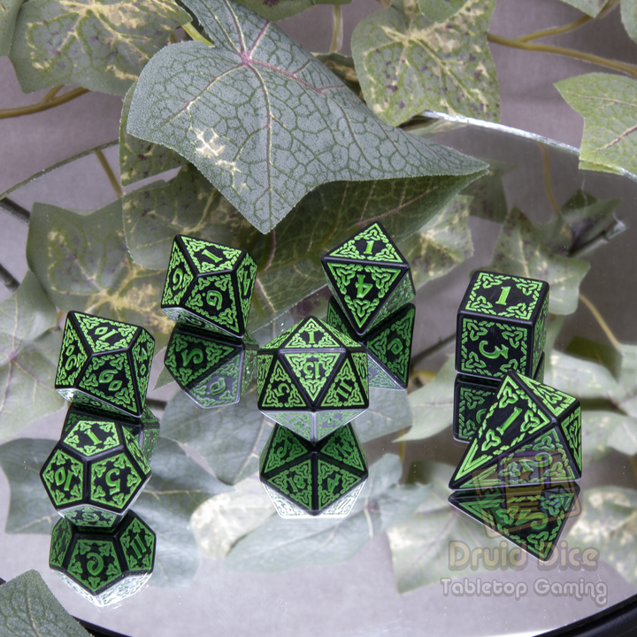 Specialty Celtic Knot Design Dice Set - 3 Color Options