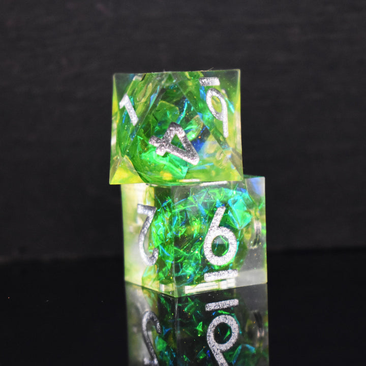 Green Flame Blade Sharp-Edged Resin Dice Set