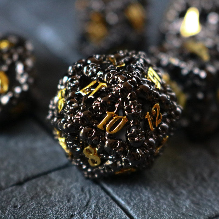 Skulls Hollow Metal Dice Set Black/Gold Tabletop Gaming