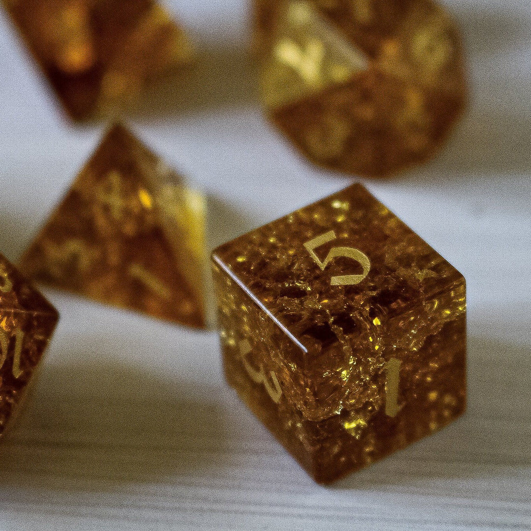 Gold Honey Lightning Glass Cracked Glass (And Box) Polyhedral Dice DND Set