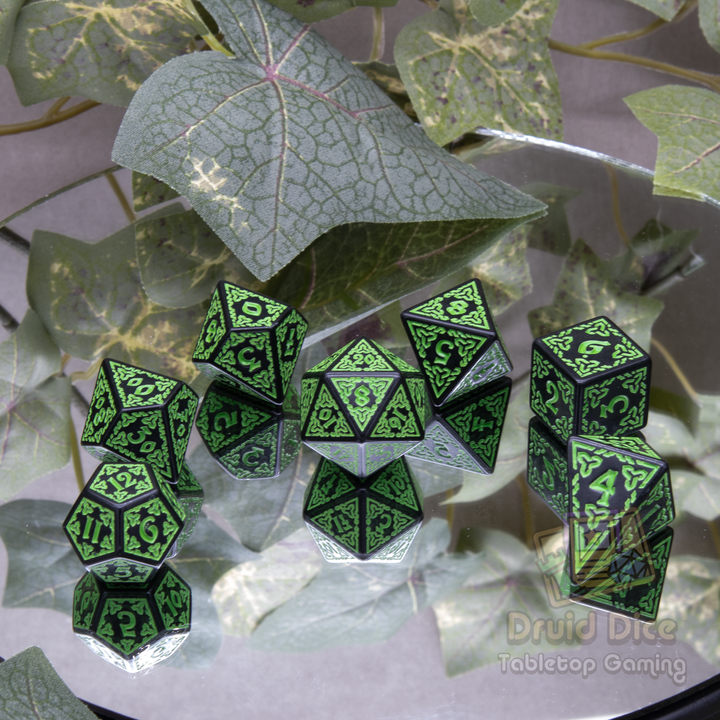 Specialty Celtic Knot Design Dice Set - 3 Color Options